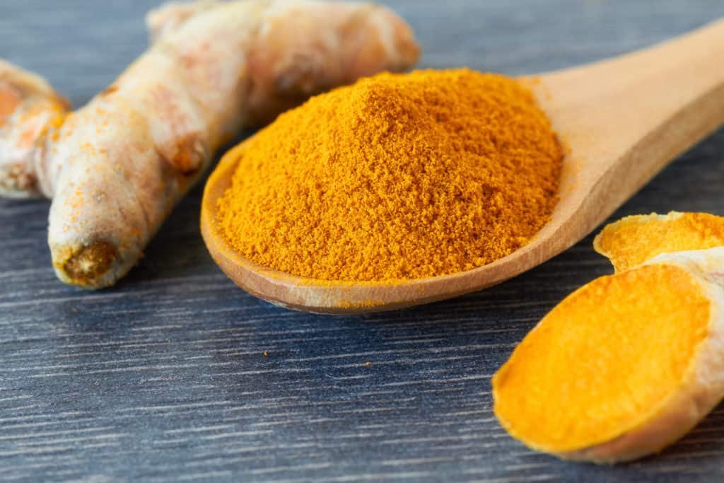 What Is AMPK And What Does It Do? 6 ampk activator foods:turmeric
