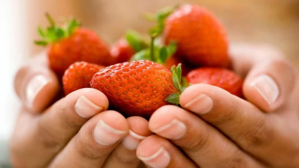 Best Foods For Hydration:Strawberries