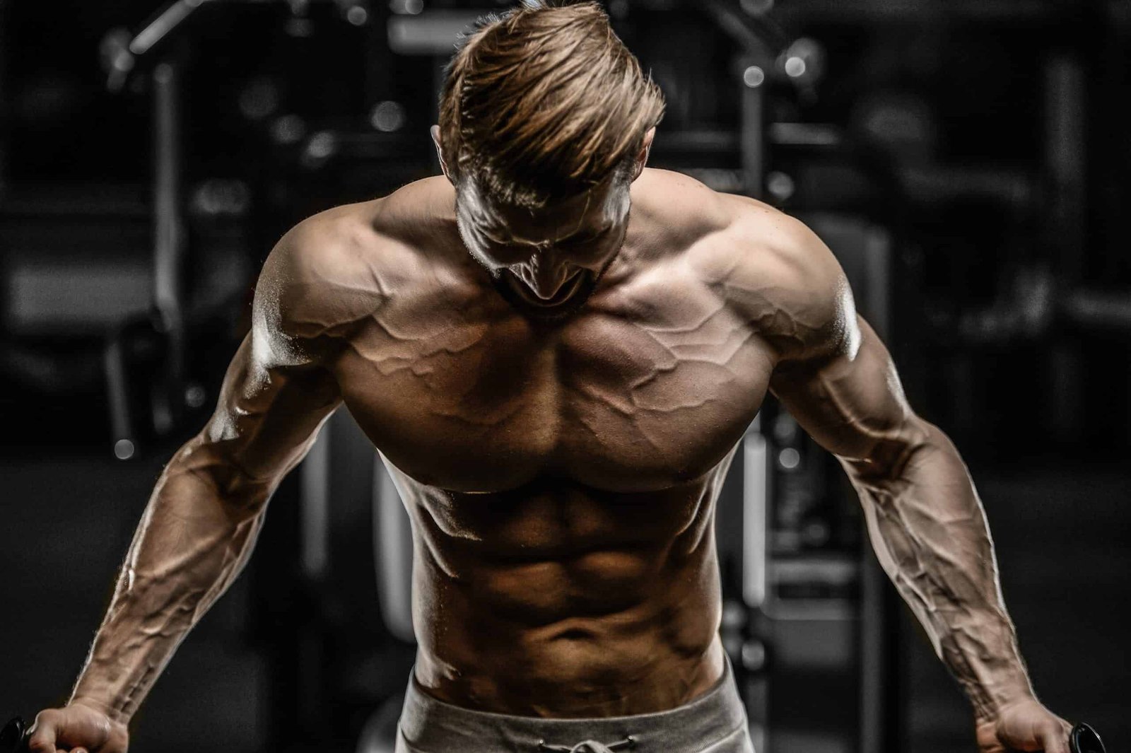 Natural Bodybuilding Tips And Supplements Guide 1 Sexy-Strong-Bodybuilder-Athlete